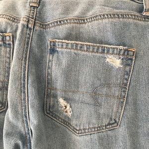 American Eagle Outfitters Mom Jeans
